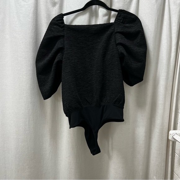 NWT - Express Textured Puff Sleeve Wrap Front Thong Bodysuit - Medium - Picture 12 of 13